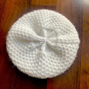 white knit hat
